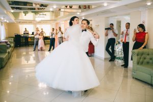 Професійна постановка першого весільного танцю молодят - 292