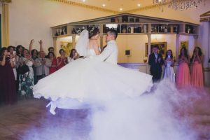 Професійна постановка першого весільного танцю молодят - 343