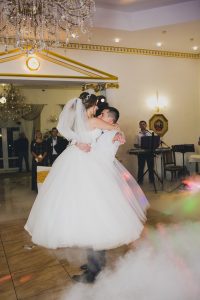 Професійна постановка першого весільного танцю молодят - 361