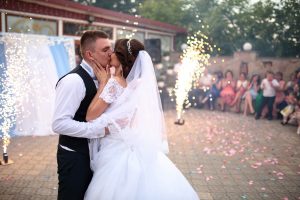 Професійна постановка першого весільного танцю молодят - 383