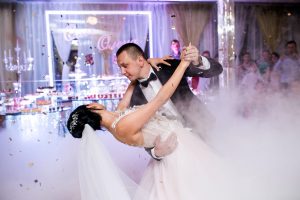 Професійна постановка першого весільного танцю молодят - 418