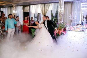 Професійна постановка першого весільного танцю молодят - 421